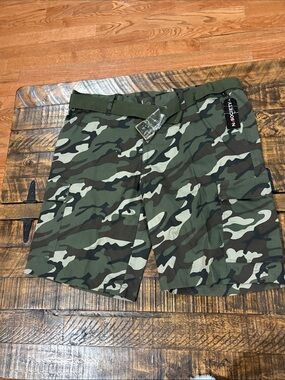 Society Men's Camo Cargo Shorts - Green